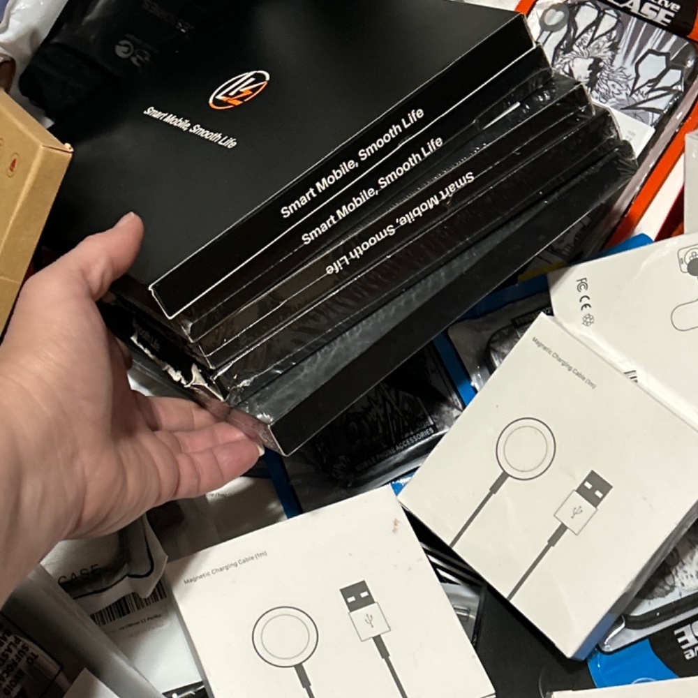 iOS and Android accessories - Picture 2 of 8
